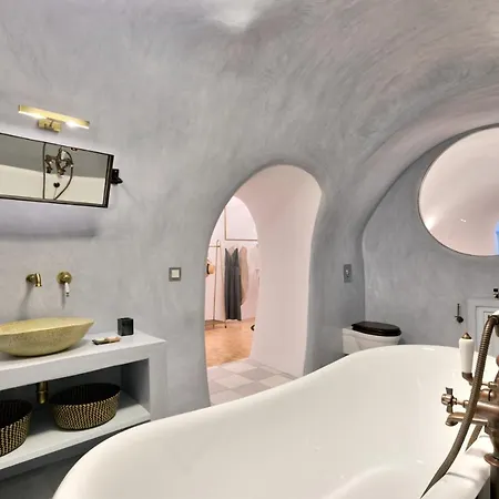 Namaste By Oias Local Cavehouses