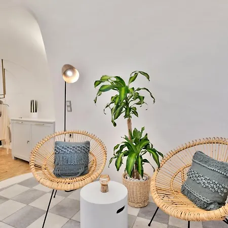 Namaste By Oias Local Cavehouses Villa Oia