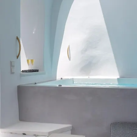 Namaste By Oias Local Cavehouses *
